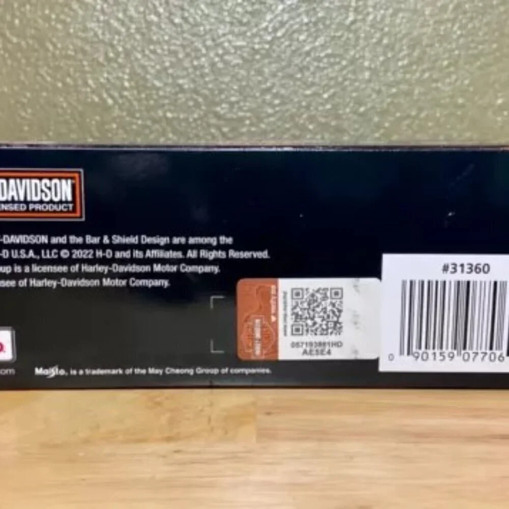 Harley‎ Davidson 2004 FXSTDSE CVO Maisto HD Custom Series 37 1:18 Model NIP 2022